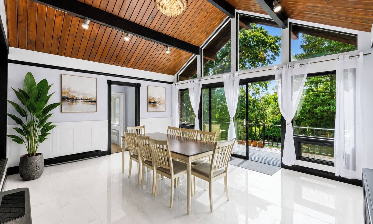 Paramus House | Charming Luxury Villa Near New York City