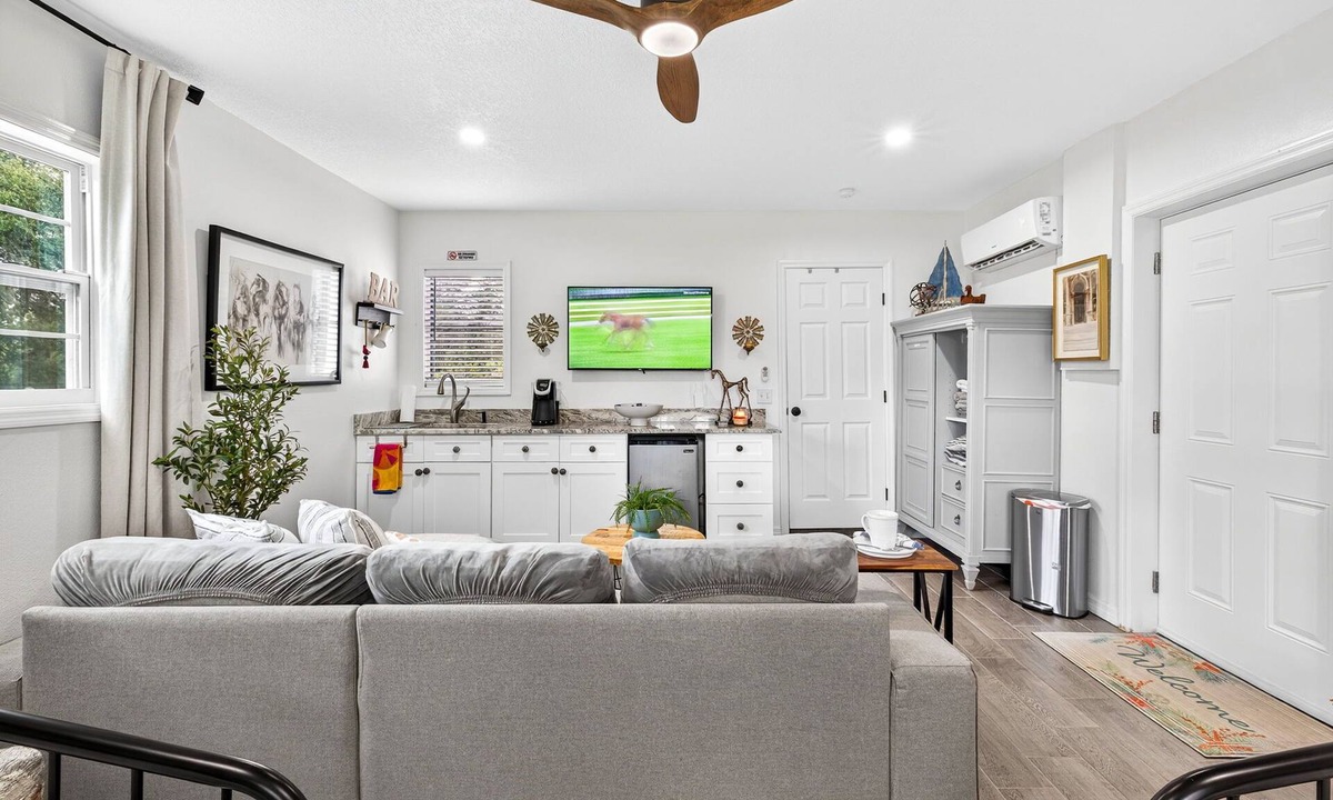 Tampa Apartment | Charming studio with AC and WiFi in lovely Callco Ranch Tampa