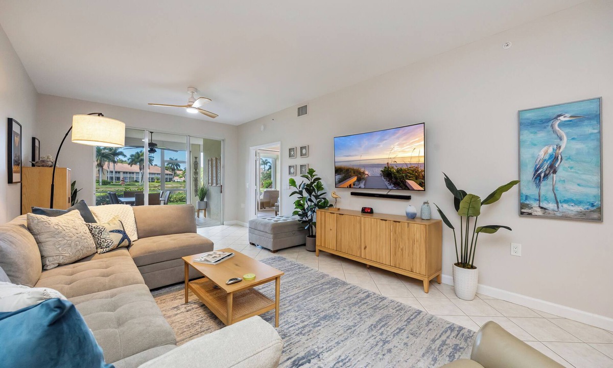 Naples Villa | Charming Three Bedroom Villa in Beautiful Naples