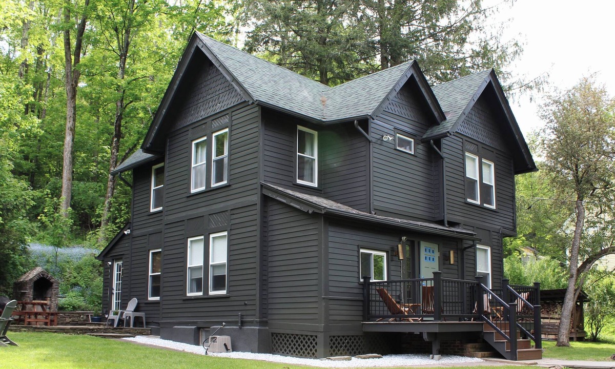 Fleischmanns Cottage | Charming Victorian Ski Cottage minutes to Belleayre Mountain