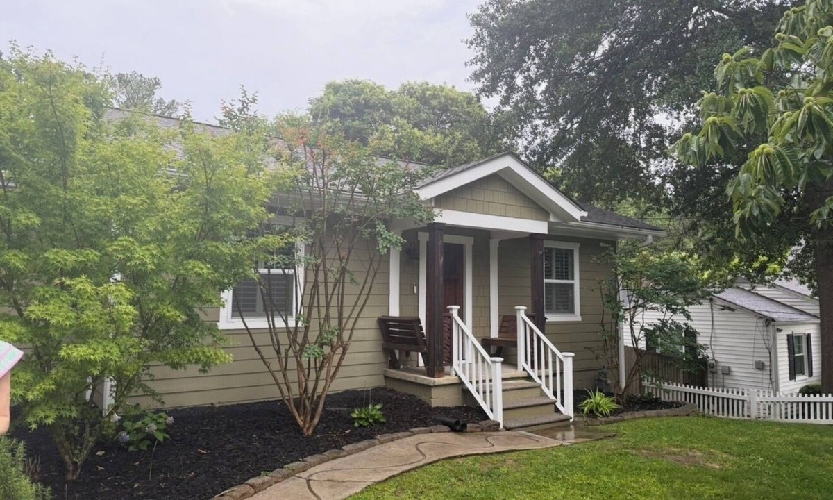 Ashford Park House | Charming, World Cup Ready 2-bedroom Bungalow in Ashford Park, Chamblee- Near PDK