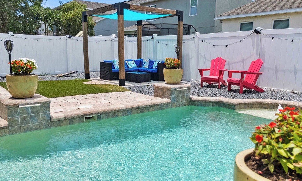 Port Tampa City House | *Chateau Nola* POOL, Hollywood Glam Room, Man Cave