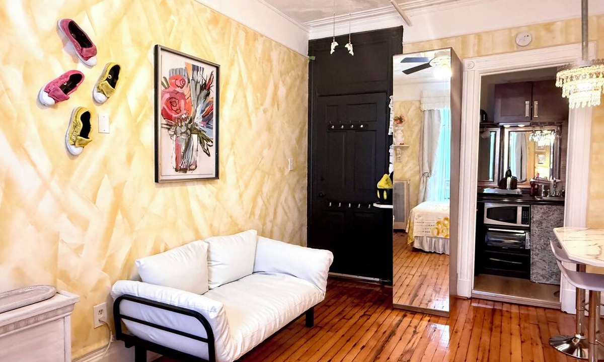 Harlem Apartment | Chic 2-Room Studio Retreat, Quiet Comfort in New York