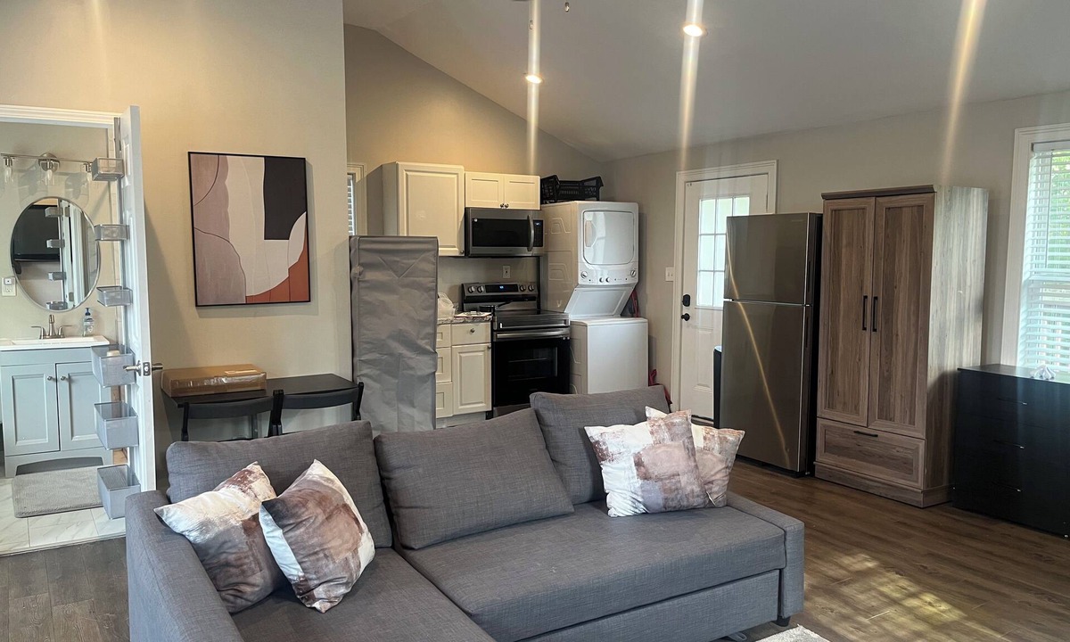 Mableton Apartment | Chic comfortable studio with WiFi and AC in enchanting Mableton