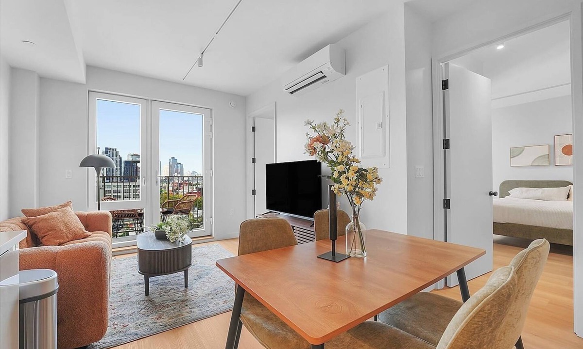 Greenpoint Apartment | Chic Top-FL Escape 2BD/1.5BA Private Rooftop Haven