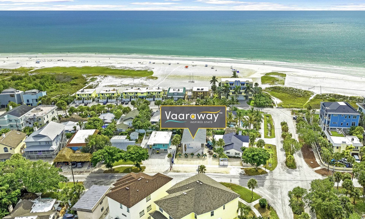 Siesta Key Village House | CJs - Pet Friendly, Located in Siesta Key Village, Steps to Siesta Key Beach!