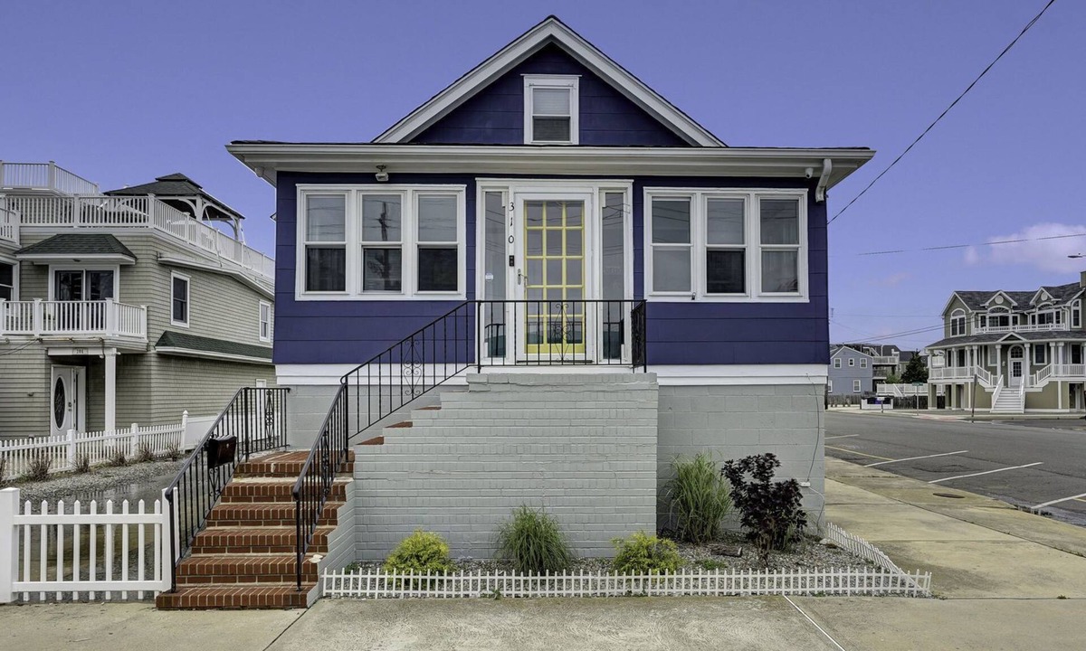 Beach Haven House | Classic Shore House in the Heart of Beach Haven