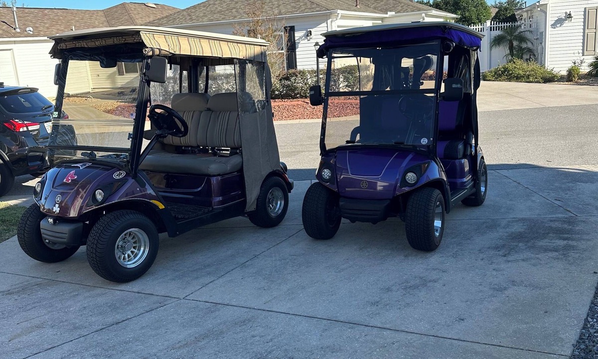The Villages Villa | CLOSED IN COURTYARD VILLA,2 GOLF CARTS, 2 BEDROOMS AND WALK TO 5 LOCAL POOLS.