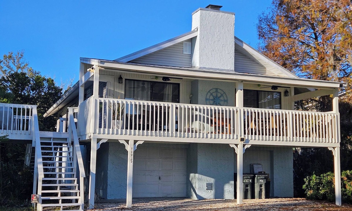 Woods N Waters House | Coastal Breezes of Crystal River