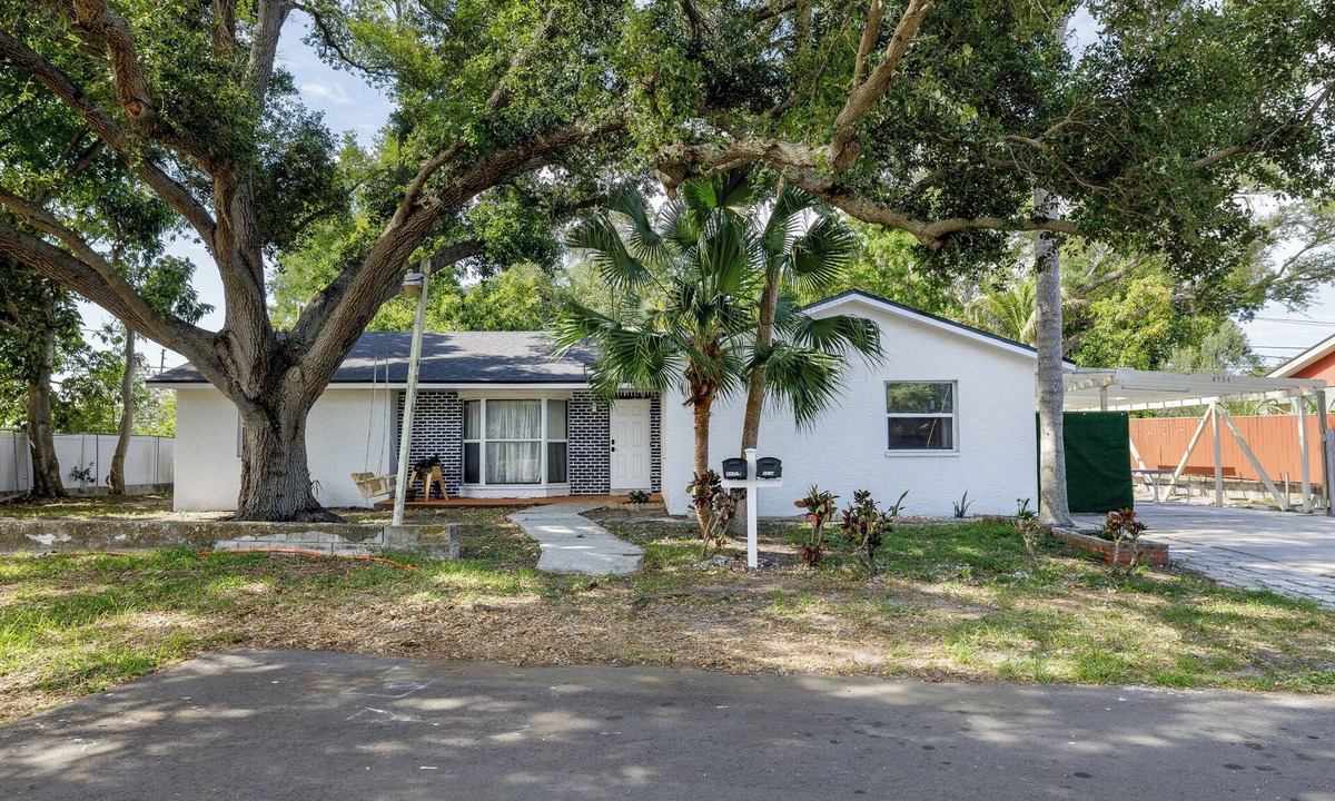 Disston Heights House | Coastal Cowgirl Retreat Near Beach + Downtown