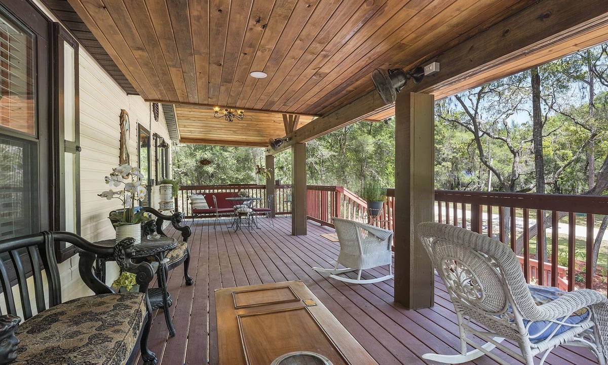 Old Town House | Come experience the tranquility of the beautiful Suwannee River.
