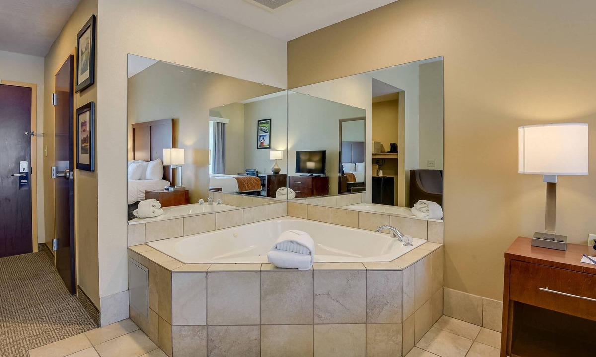Gracewood Hotel | Comfort Inn & Suites Augusta Fort Gordon Area