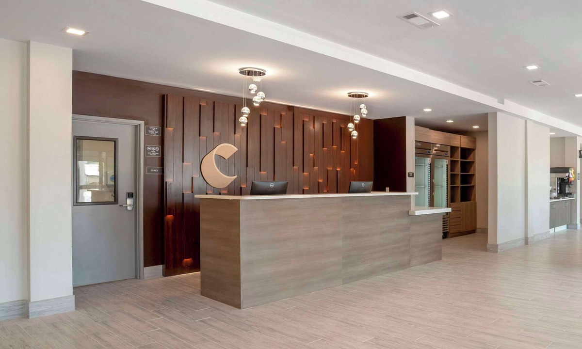 Fort Walton Beach - Destin Hotel | Comfort Inn & Suites Destin near Henderson Beach