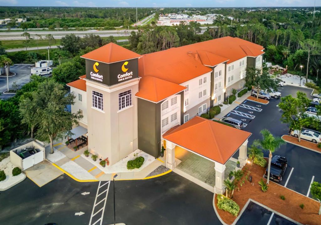 Charlotte County Hotel | Comfort Inn & Suites Port Charlotte-Punta Gorda