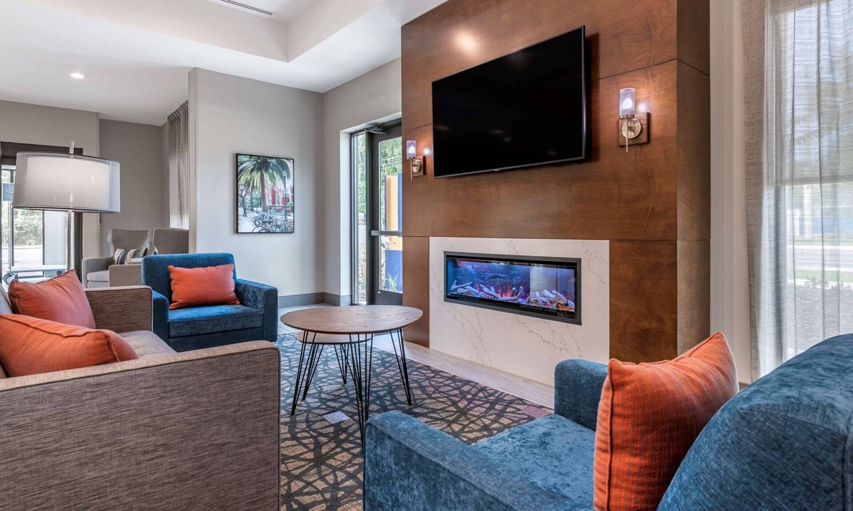 Gainesville Hotel | Comfort Suites Gainesville near University