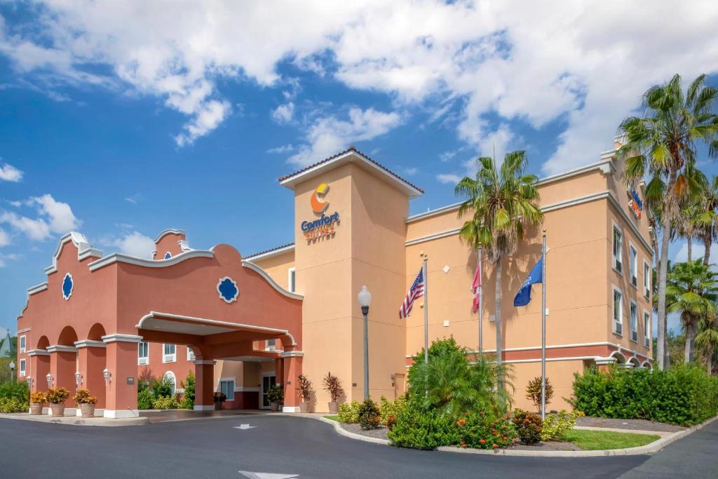 The Villages Hotel | Comfort Suites Lady Lake - The Villages