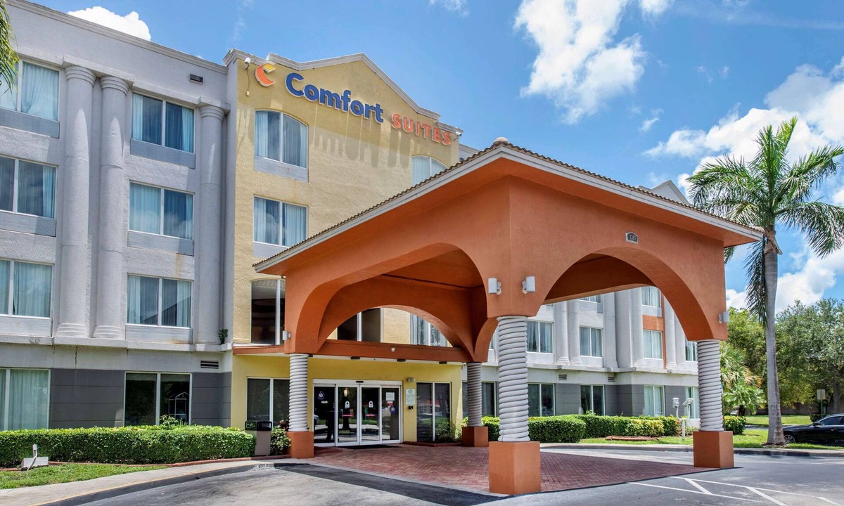 Tamarac Hotel | Comfort Suites Sawgrass