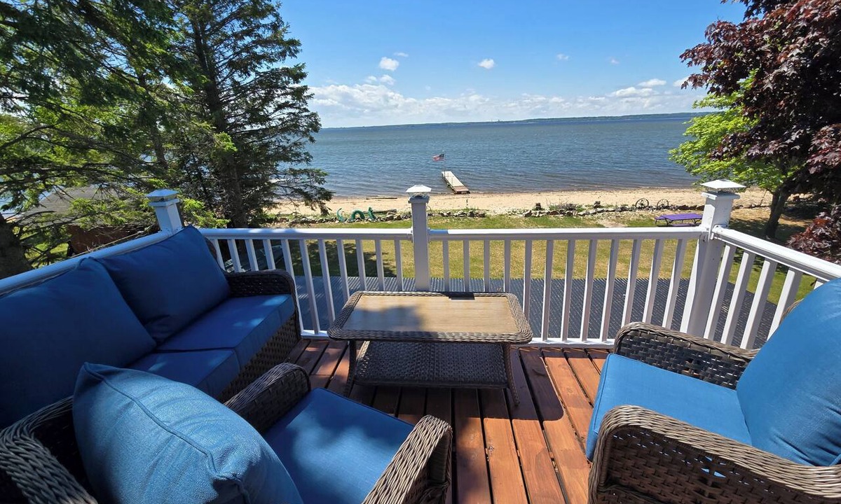 Escanaba House | Comfortable 3-bedroom 2 bath home with beach on Little Bay de noc. Pets welcome!