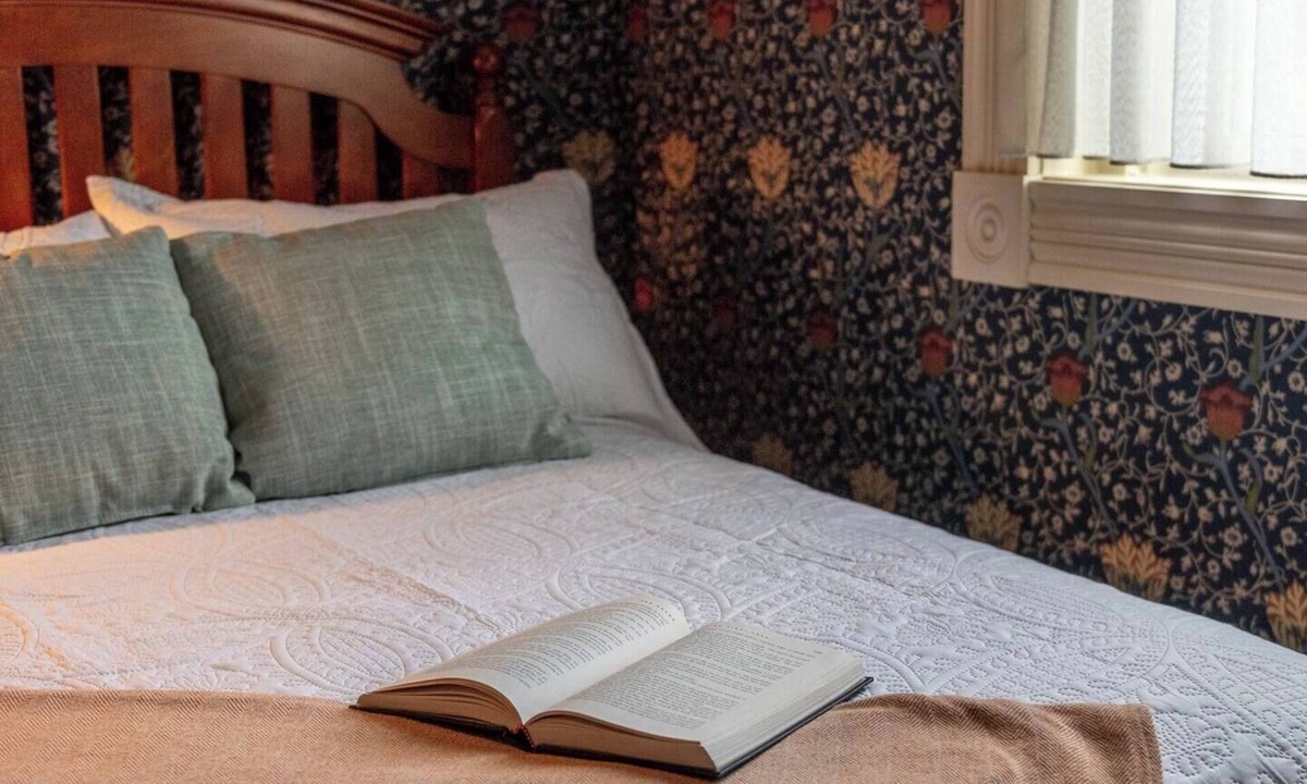 Geneseo Bed & Breakfast | Concord Coach - Big Tree Inn