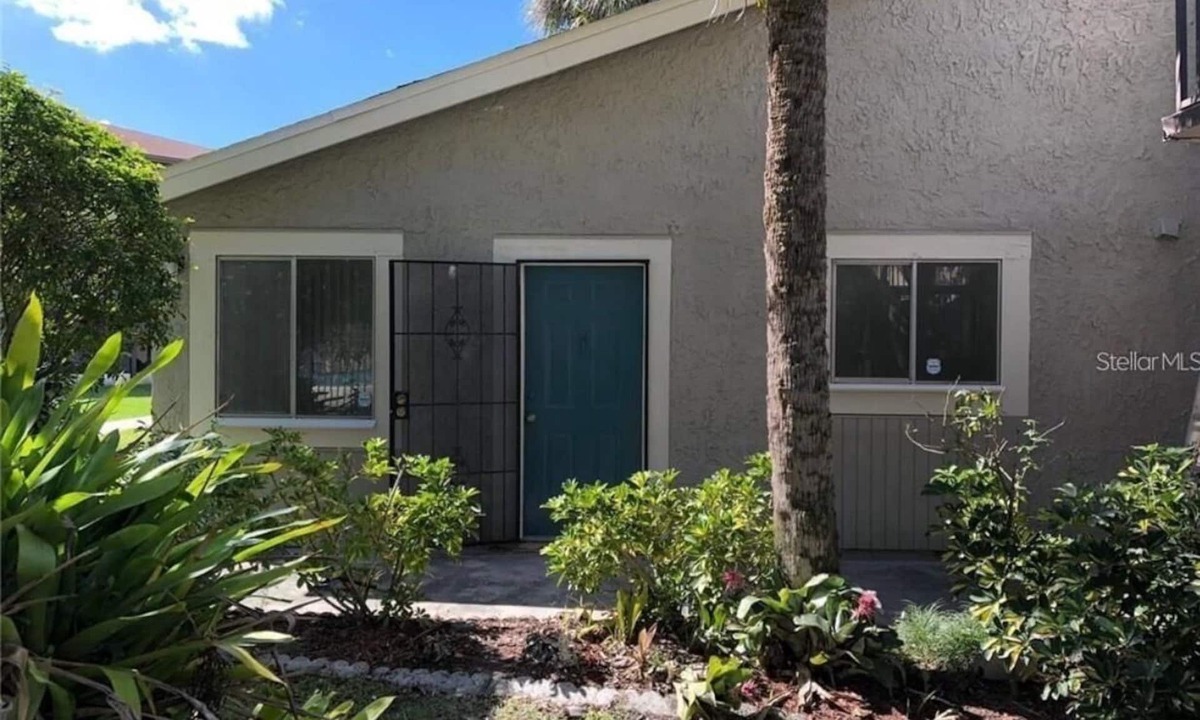 Bay Port Colony Condo | Condo 10 minutes from Tampa Airport