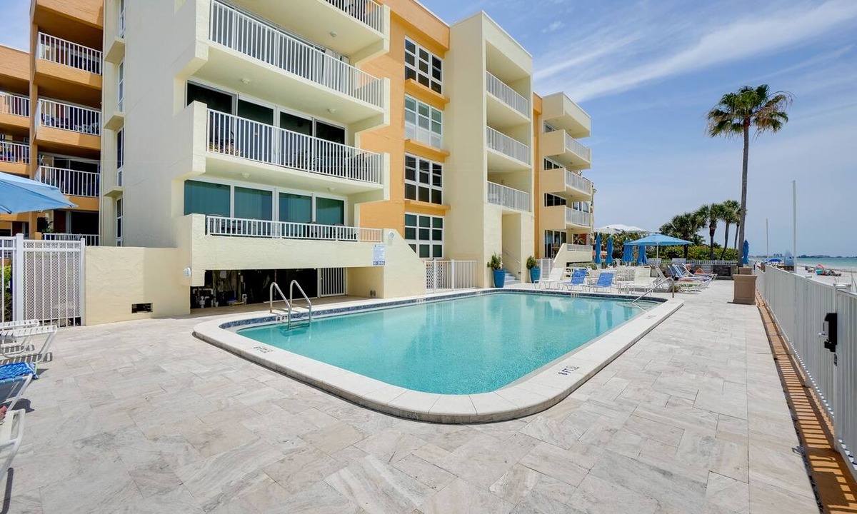 Redington Beach Condo | Condo w/Pool in Redington Beach!