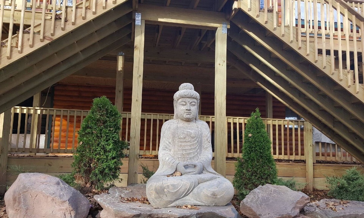 Hunter Ski Chalet | Conveniently Secluded, 1 Mile From Slopes and Festivals