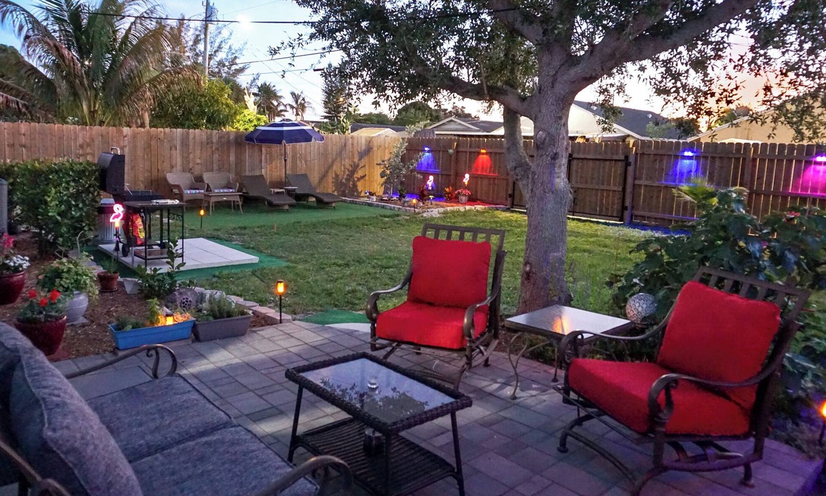 Delray Beach House | COOL VIBES Spacious Home with Gym/Game Room/Fenced Yard/Walk to Atlantic