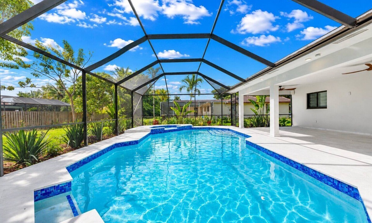 Coral Springs House | Coral Springs Oasis Retreat