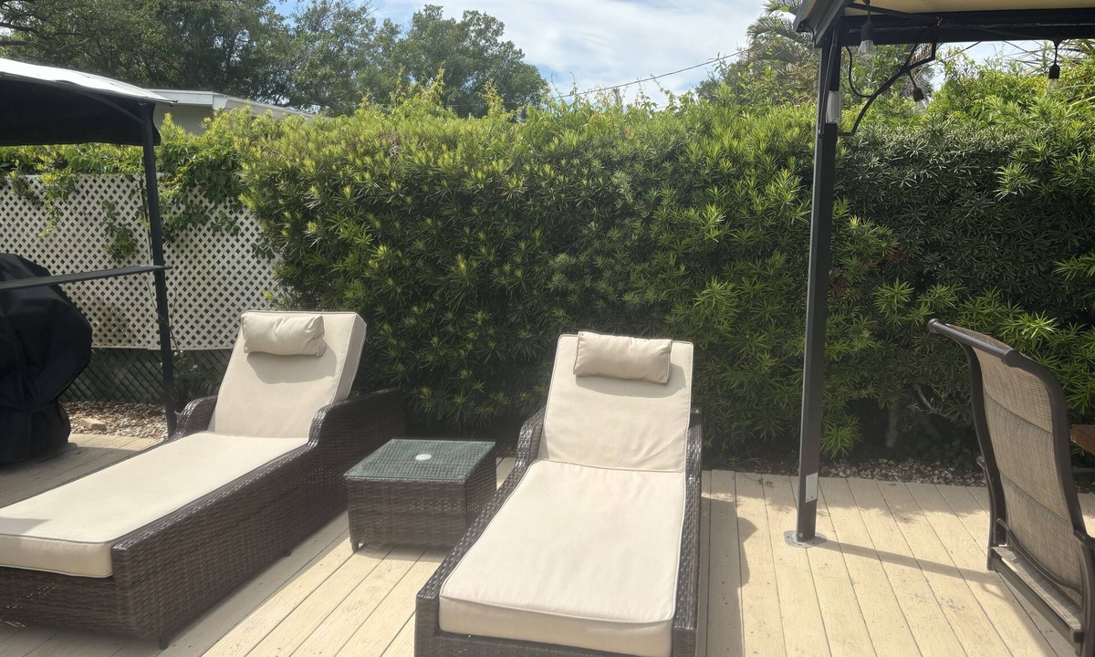 Disston Heights House | Costal style house with pool and beautiful back yard close to downtown and beach