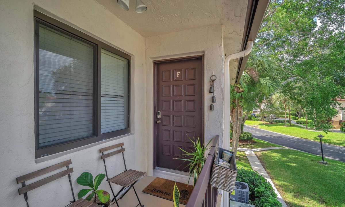 Boca Raton Condo | Cozy 2-bedroom condo with WiFi, AC in welcoming Boca Raton