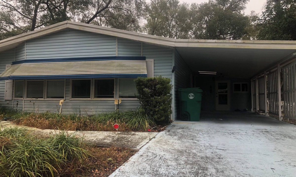 DeLand House | Cozy 2-bedroom home with amenities and a short drive to beaches or Disney parks