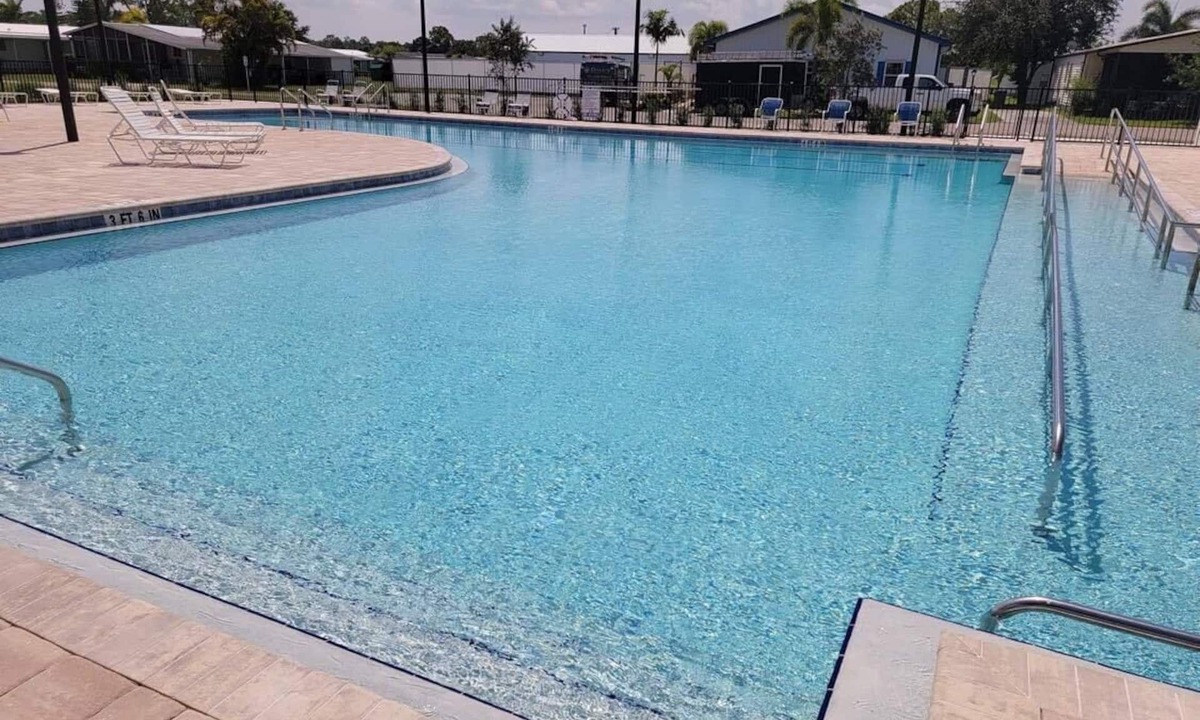 Punta Gorda House | Cozy 55+ Punta Gorda Home - Pet Friendly, Fully Furnished! Pool/Lake/Club