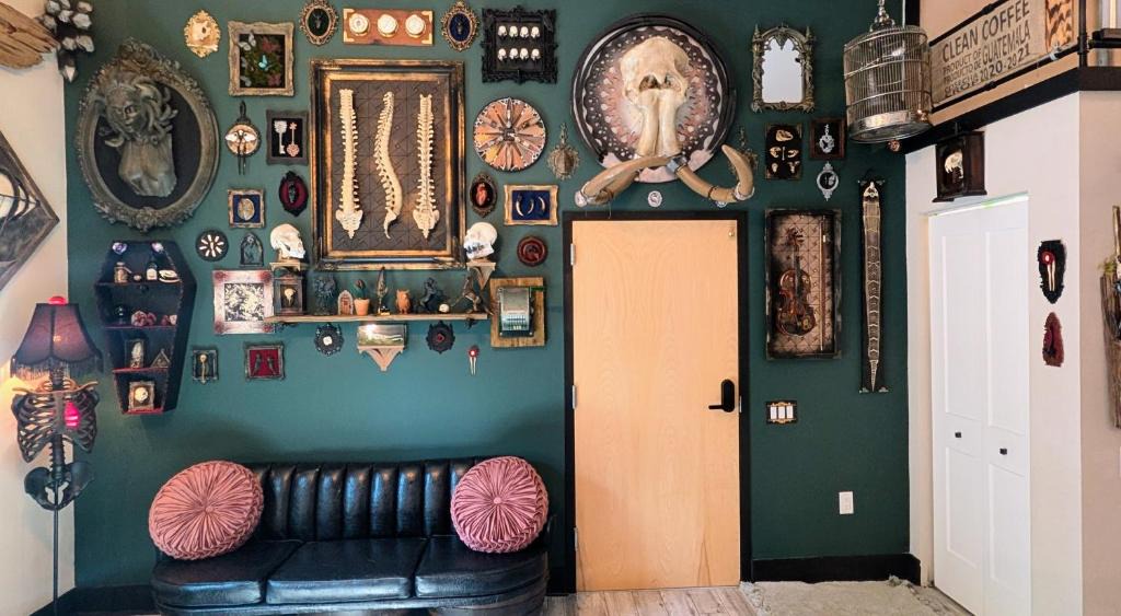 Tampa Heights Apartment | Cozy AF Gothic Rose Gallery