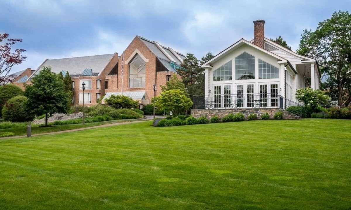 Ossining Hotel | Cozy Modern Retreat in the Heart of Hudson Valley
