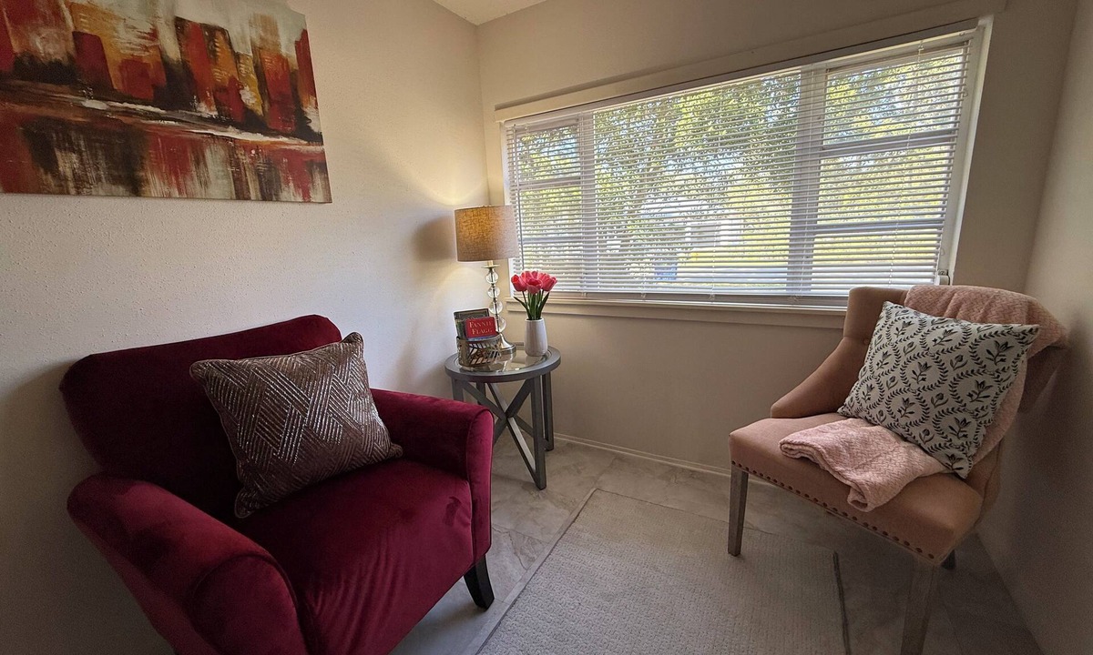 DeLand House | Cozy Quiet Near Downtown DeLand- Daytona Beach