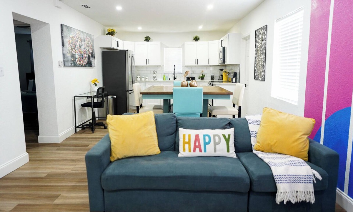 East Tampa House | Cozy Tampa Getaway — 2 Bedrooms, Minutes from Downtown & Busch Gardens