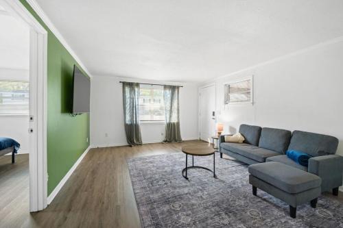 Westside Apartment | cozy three bedroom home in orange park