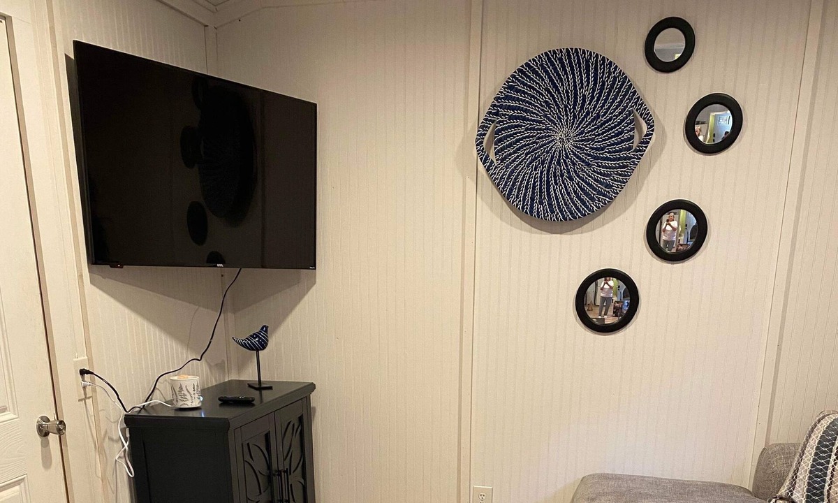 Printer Cabin | Cozy Tiny Home Quiet 1/1 Close to Riding Trails