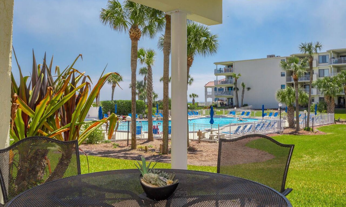 Butler Beach Condo | CRC 2107 - Ground Floor Pool View Condo