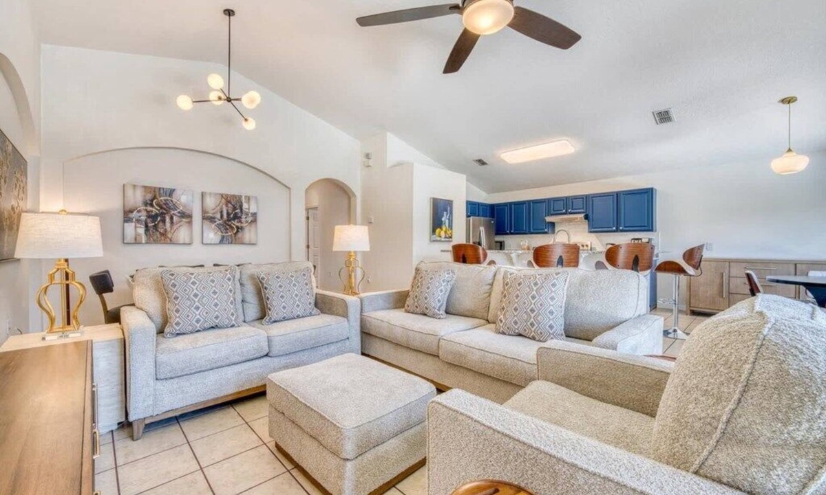 Cumbrian Lakes Villa | Cumbrian Dream: 4BR Pool Home Near Disney & Orlando Attractions