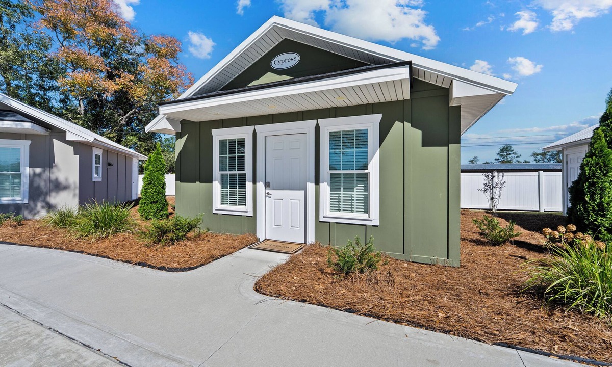 Reidsville Apartment | “Cypress” Cottage Reidsville Georgia