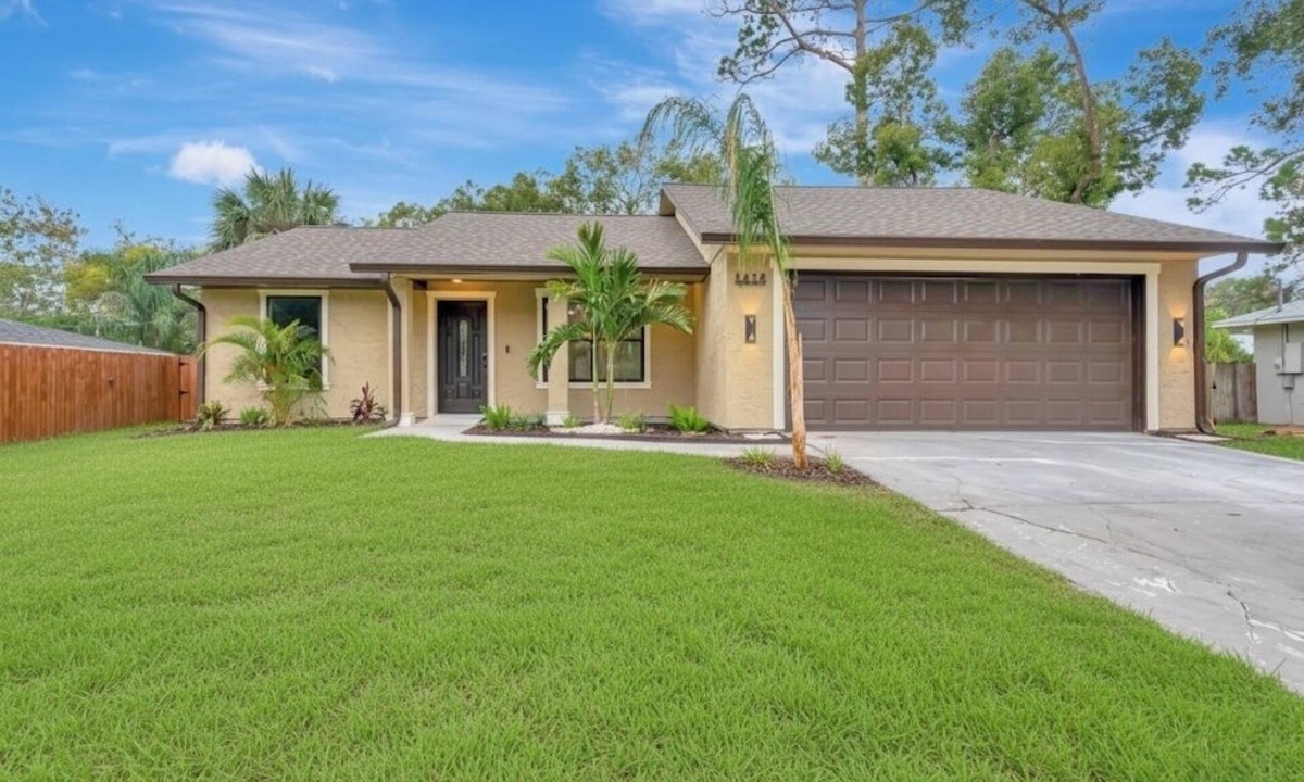 Daytona Beach House | Daytona 500 Retreat Renovated 5 Bedroom Oasis