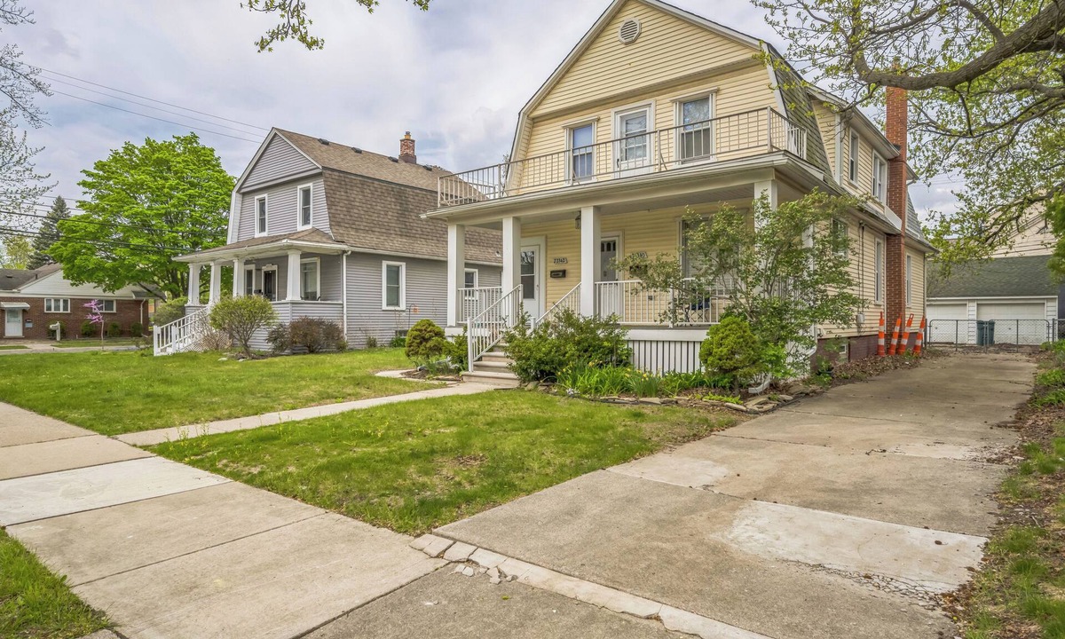 Dearborn House | Dearborn Den: Walk, Explore & Dine – Summer in Dearborn Awaits
