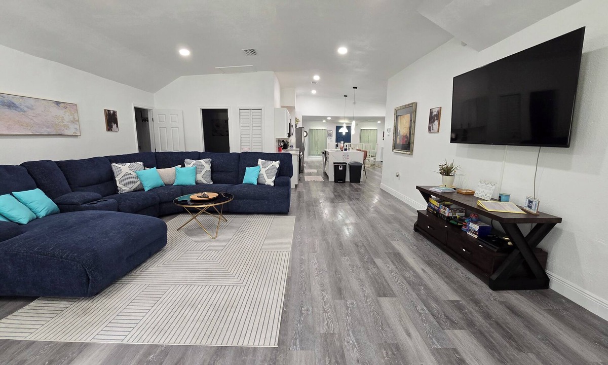 DeLand House | Deland Escape- Near Stetson & Downtown Deland