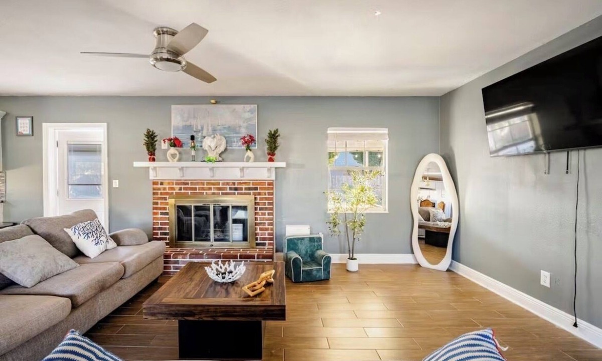 Brandon House | Delightful 4-bedroom house with pool in charming Brandon