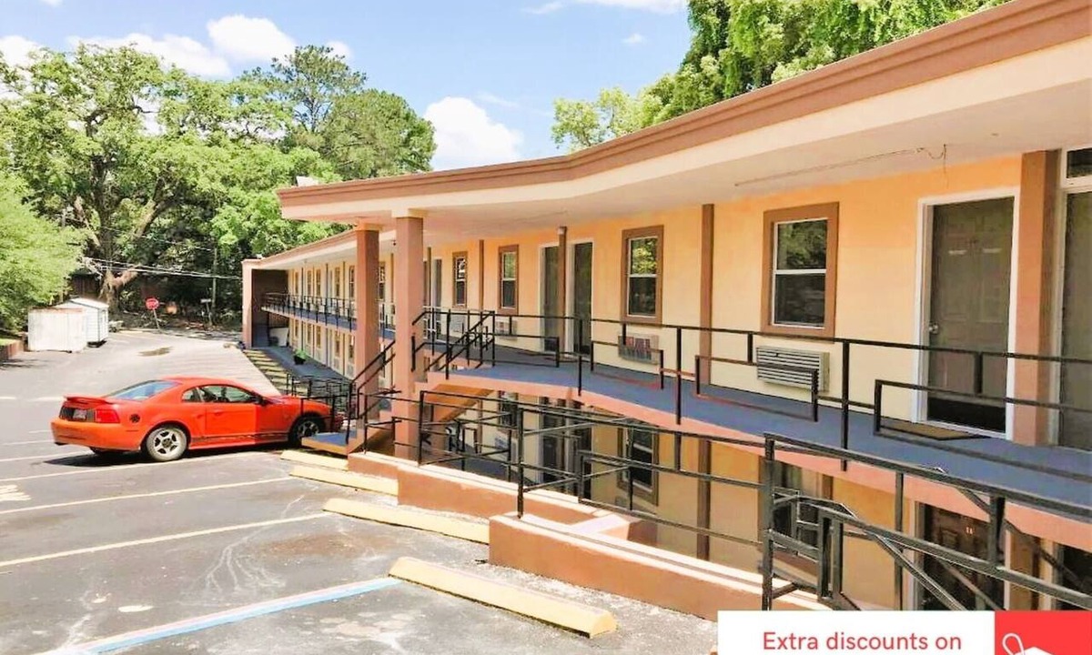 Governor's Walk Apartment | Deluxe King Bed Non smoking