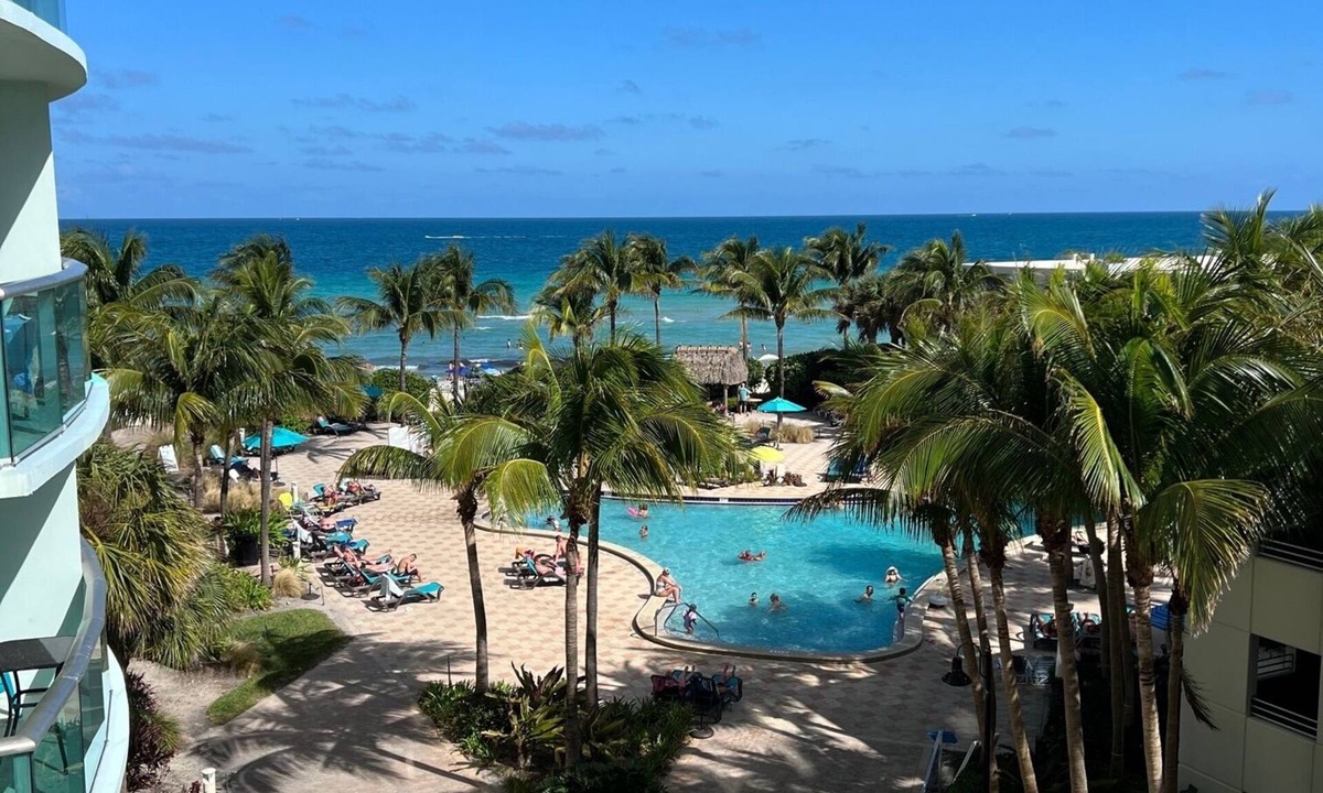 Hollywood South Central Beach Condo | Direct Beach Access with Stunning Ocean & Pool Views. Your Coastal Escape Awaits