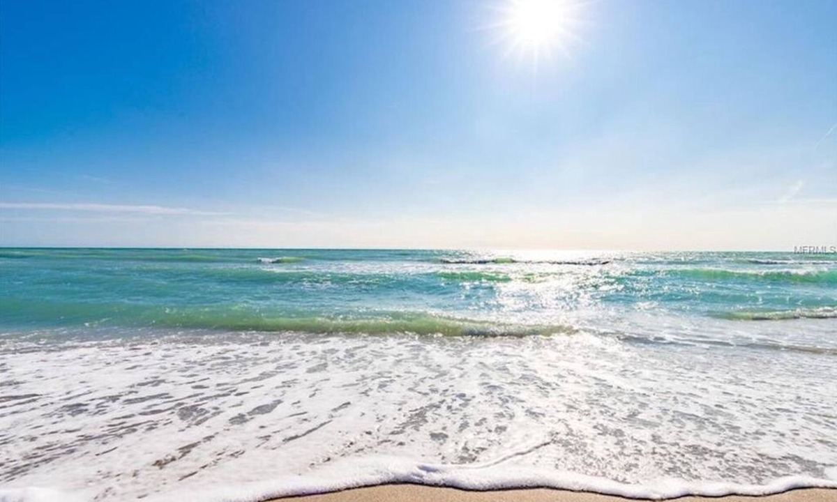Longboat Key Condo | "Discover Your Coastal Oasis in Longboat Key, FL" and St. Armands Area