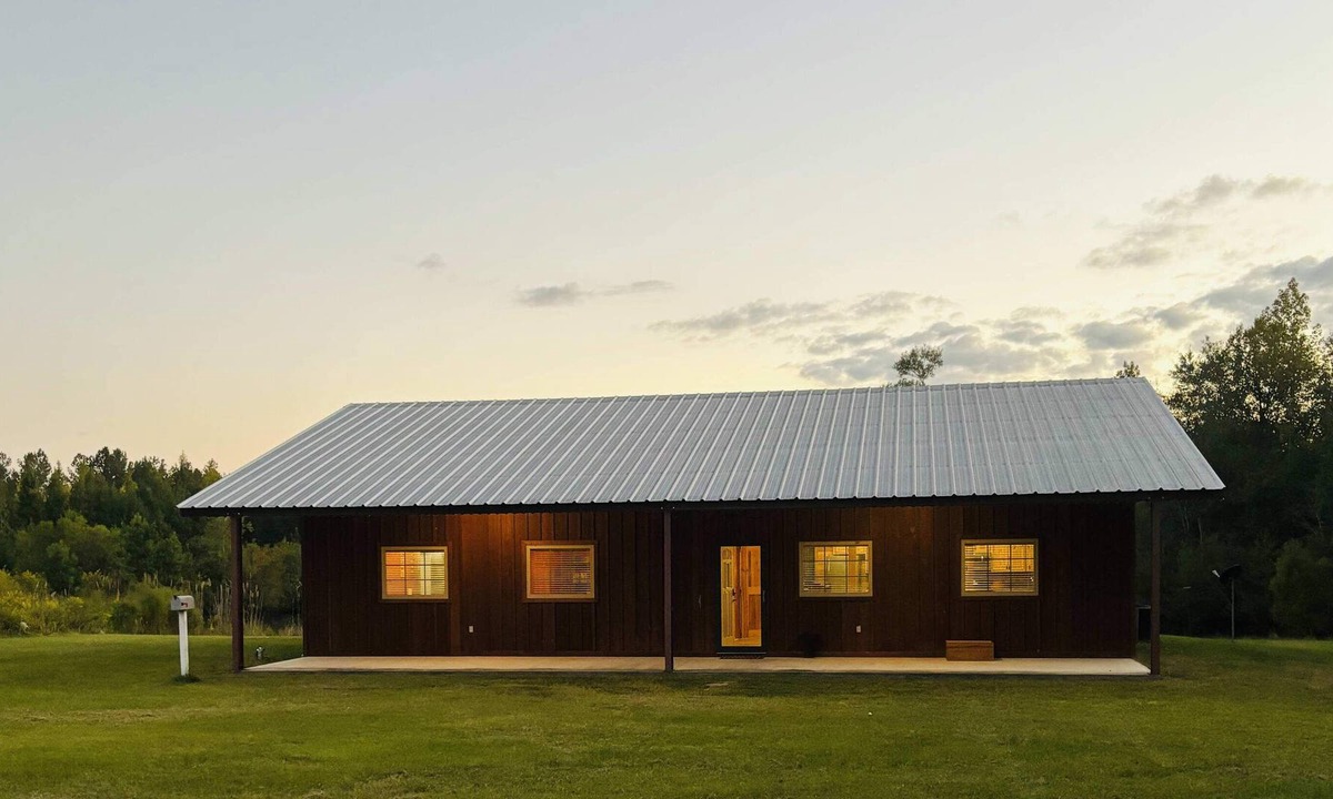 Kite Cabin | Discovery Woods Cabin | Hot Tub | Private Lake | Wonderful Star Gazing