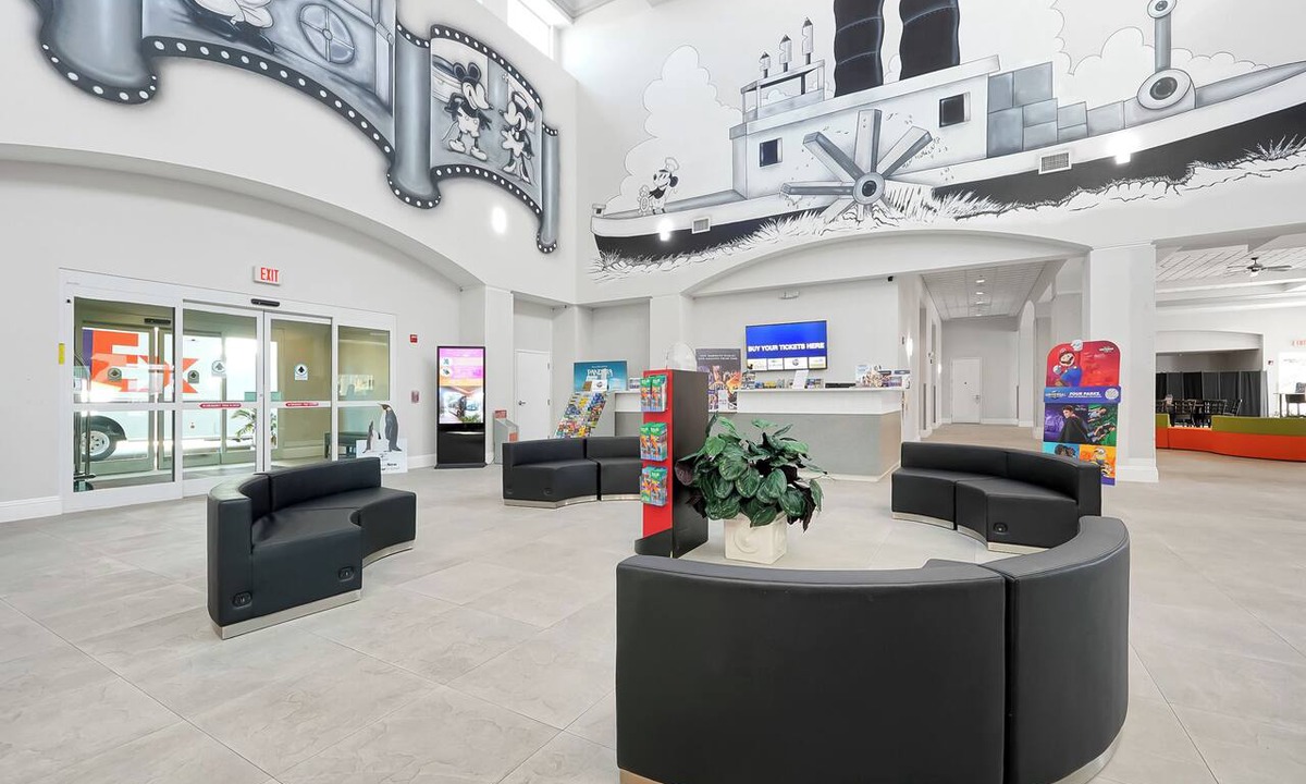 Florida Central Atlantic Coast Apartment | Disney Epic & SeaWorld * King & Queen Free shuttle